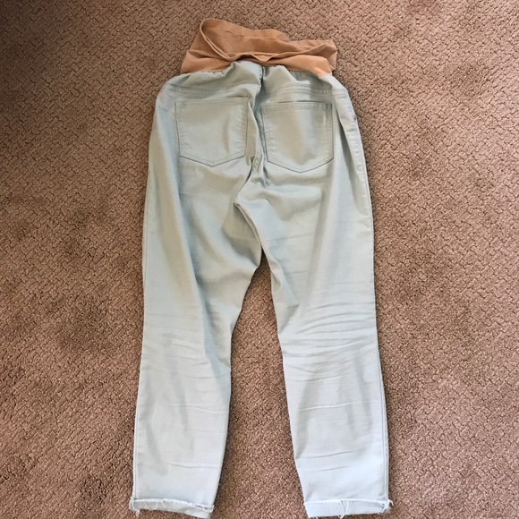 Jessica Simpson | Maternity | Distressed Crops - Picture 6 of 6